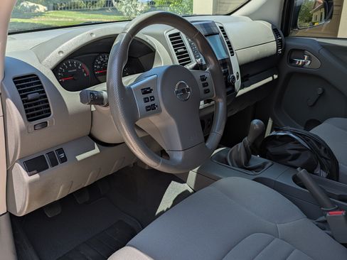 Used 2019 Nissan Frontier S image 6