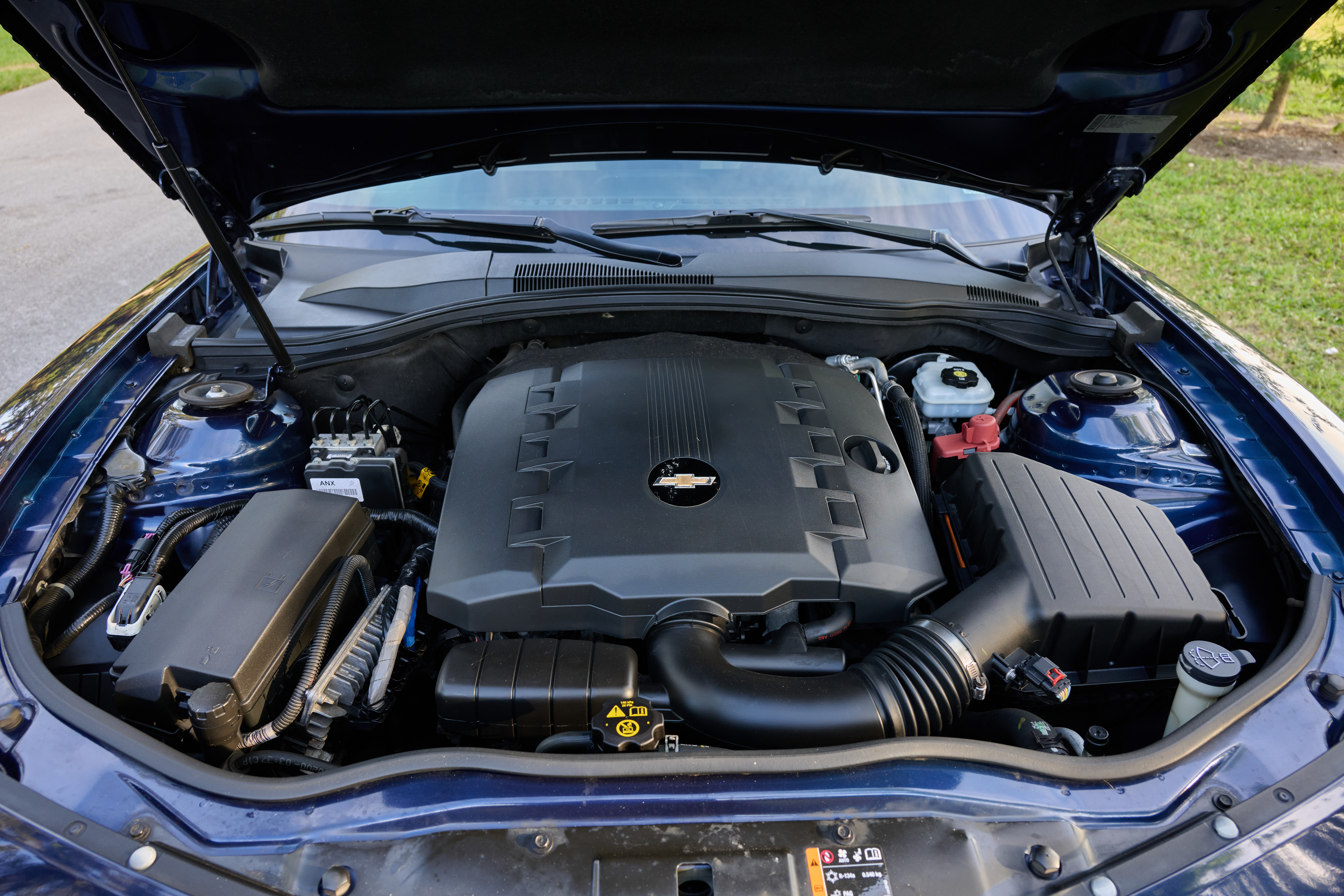 Used 2012 Chevrolet Camaro LS RWD image 25
