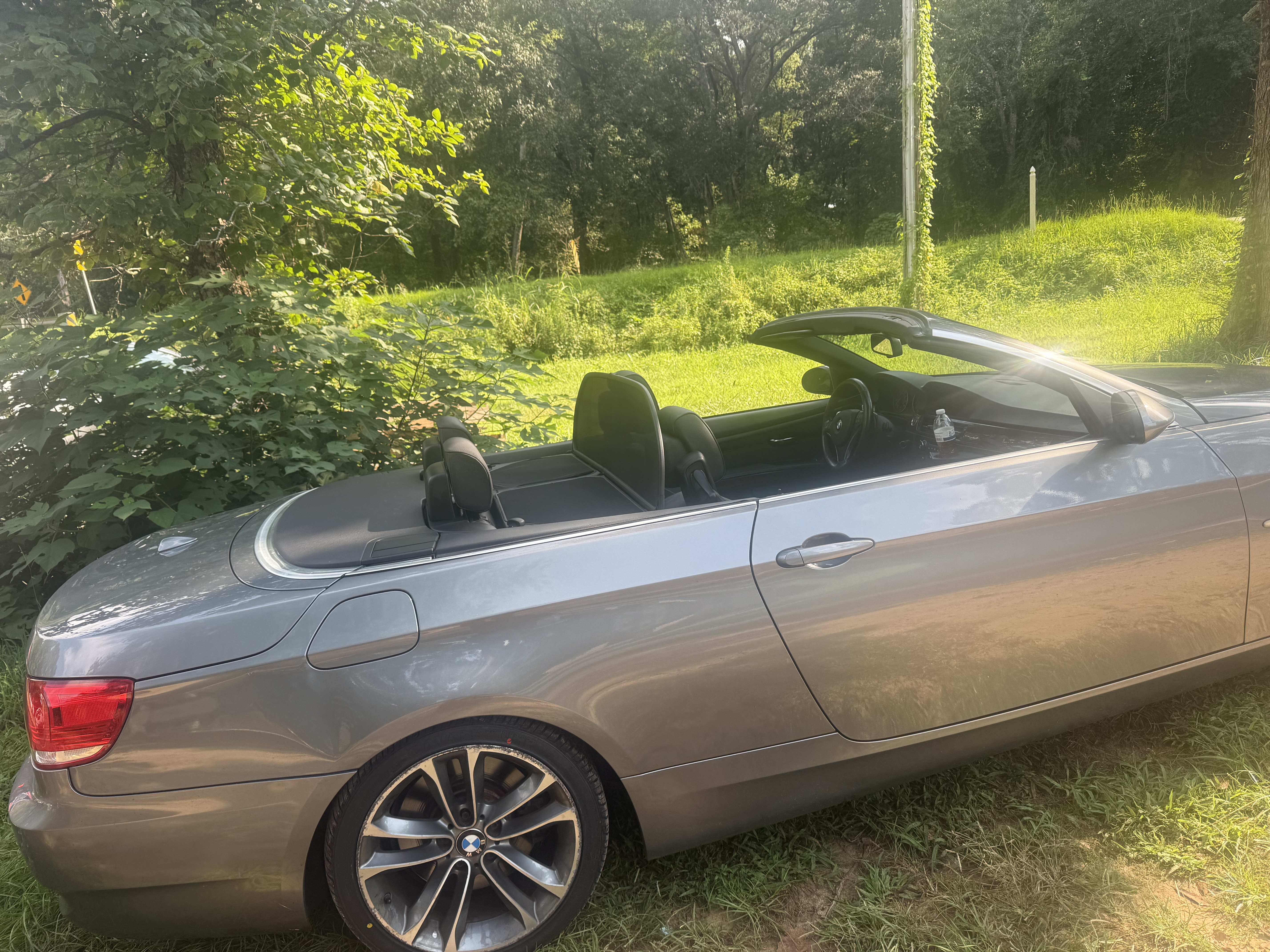 Used 2009 BMW 335i Convertible RWD image 2