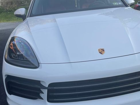 Used 2023 Porsche Cayenne Platinum Edition image 13