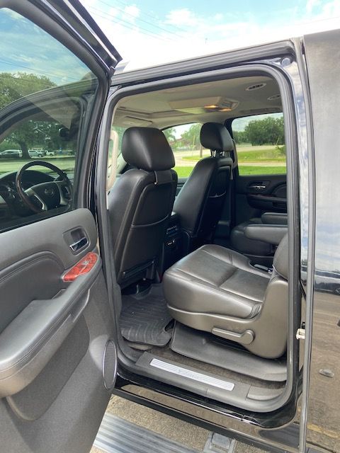 Used 2013 Cadillac Escalade ESV Premium RWD image 10