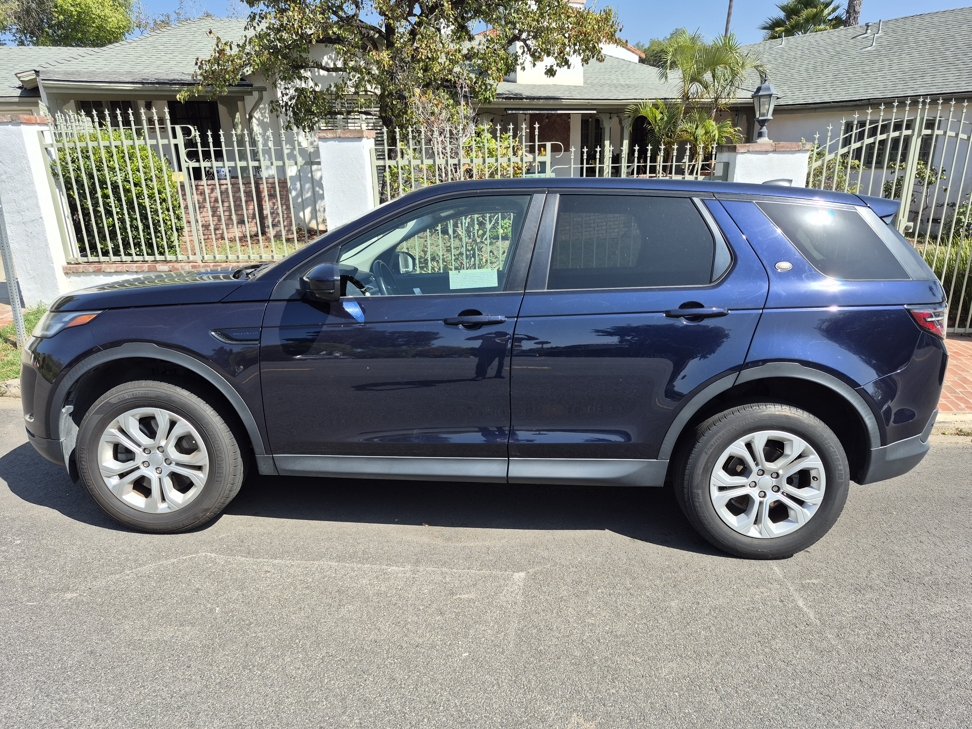Used 2020 Land Rover Discovery Sport AWD/4WD image 10