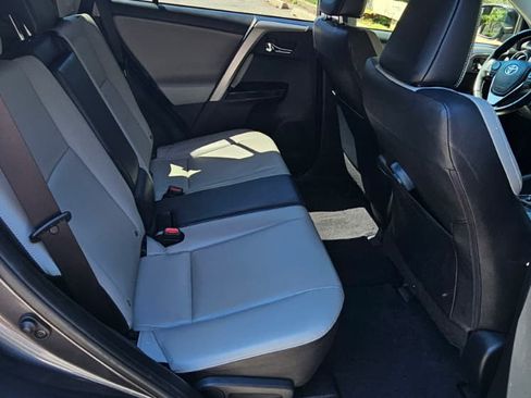 Used 2018 Toyota RAV4 Limited image 25