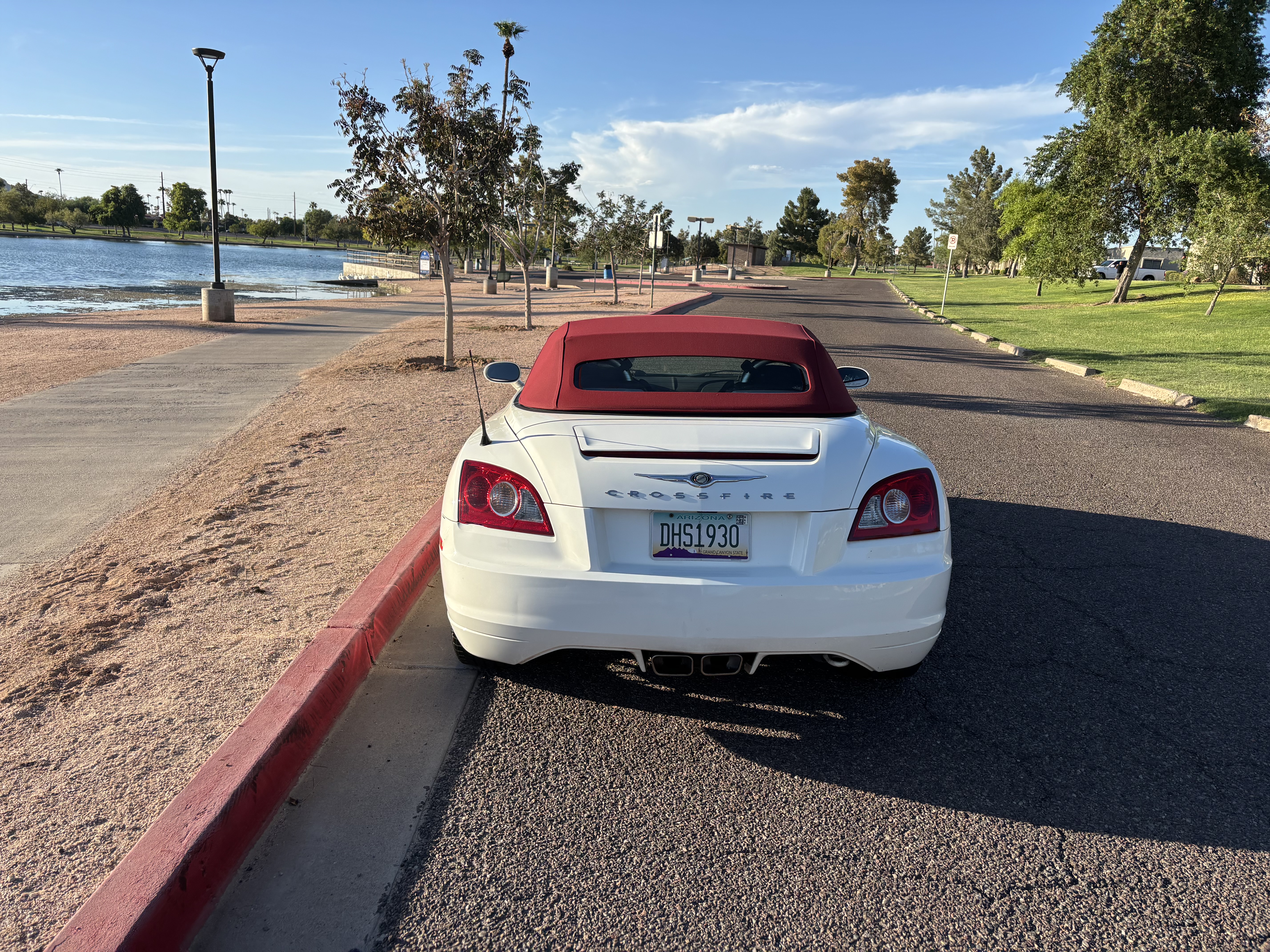 Used 2006 Chrysler Crossfire Limited RWD image 9