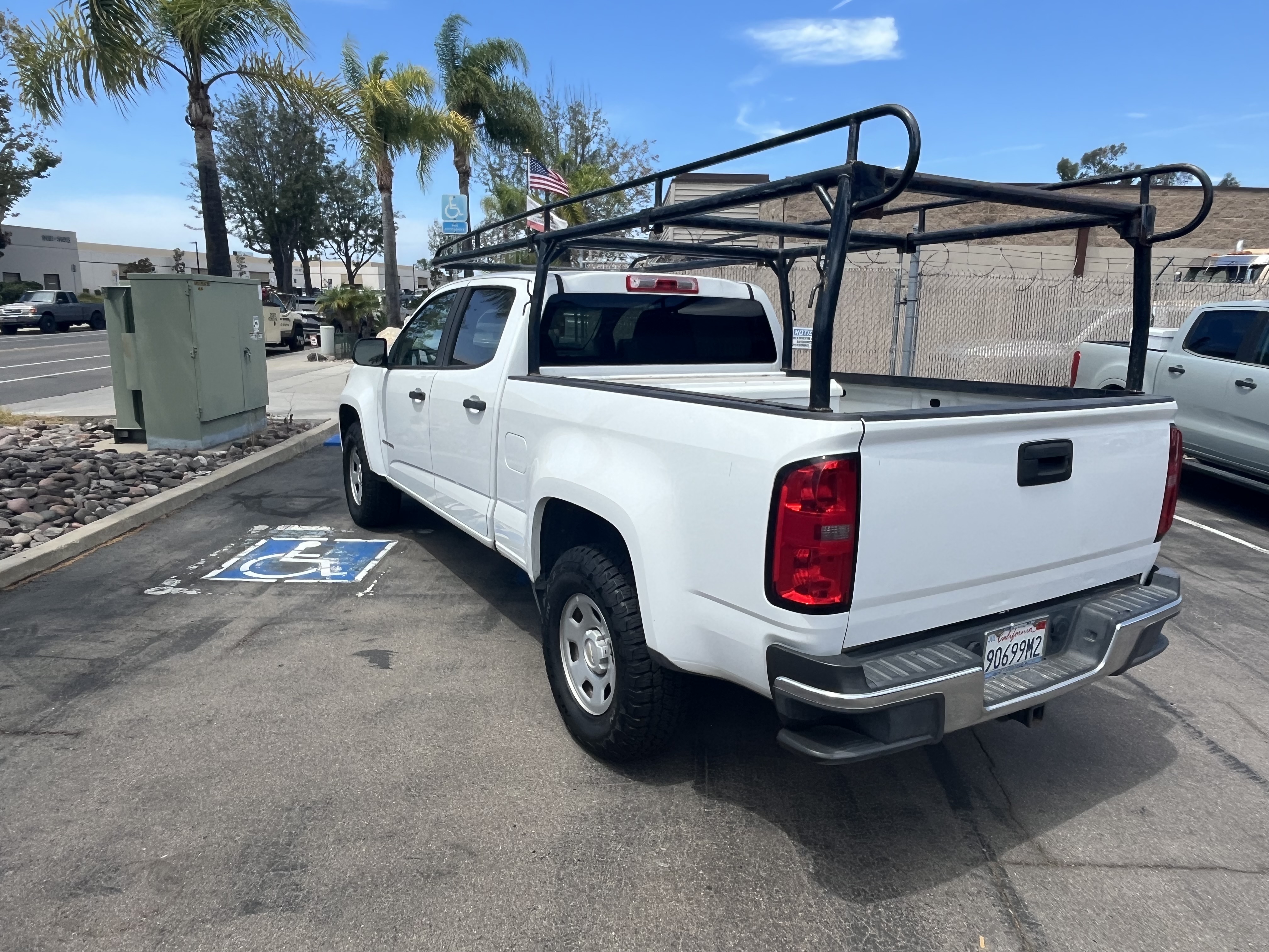 Used 2018 Chevrolet Colorado W/T w/ WT Convenience Package RWD image 9