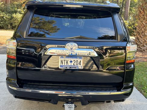 Used 2022 Toyota 4Runner Limited image 5