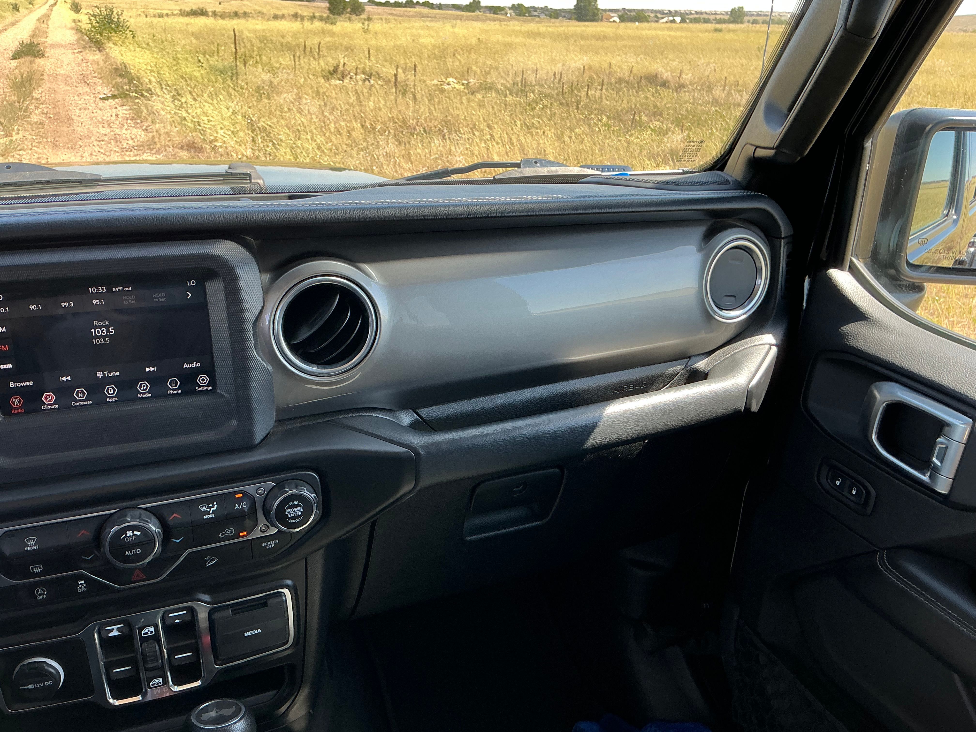 Used 2020 Jeep Wrangler Unlimited Sahara AWD/4WD image 10