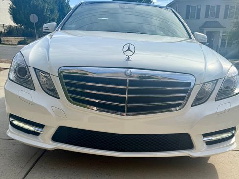 Used 2013 Mercedes-Benz E 350 4MATIC Sedan image 4