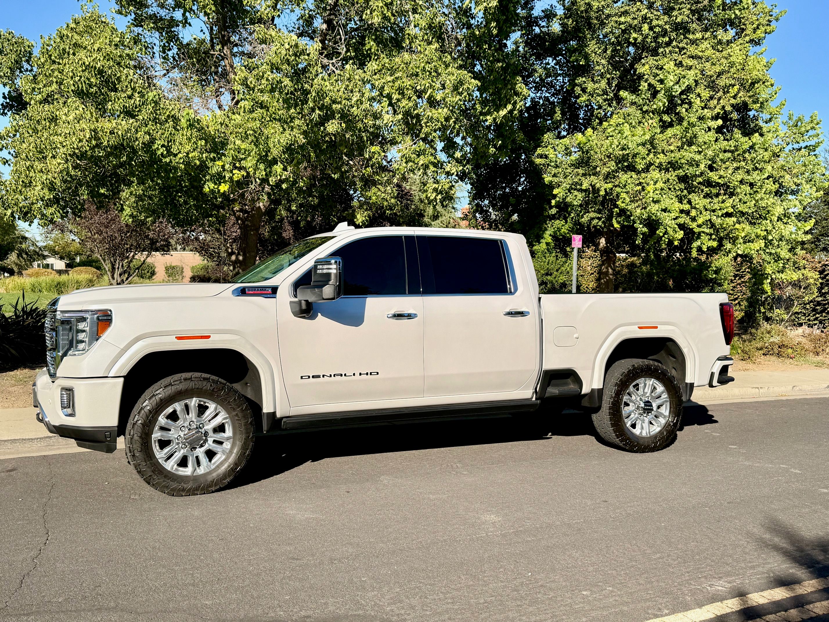 Used 2022 GMC Sierra 2500 Denali AWD/4WD image 9