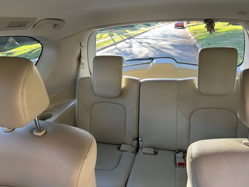 Used 2015 INFINITI QX80 Luxe w/ 22" Wheel Package image 13