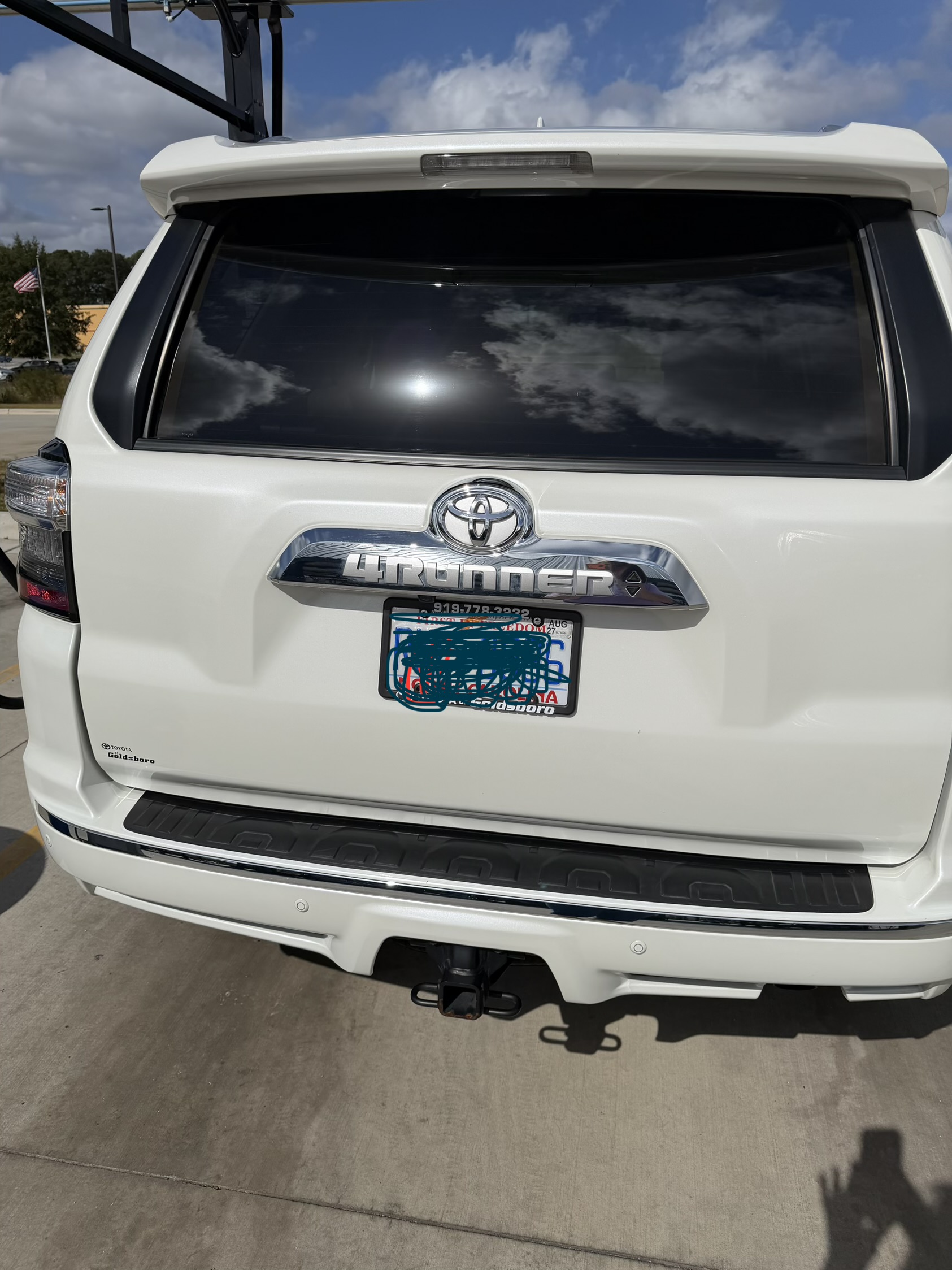 Used 2023 Toyota 4Runner Limited AWD/4WD image 2
