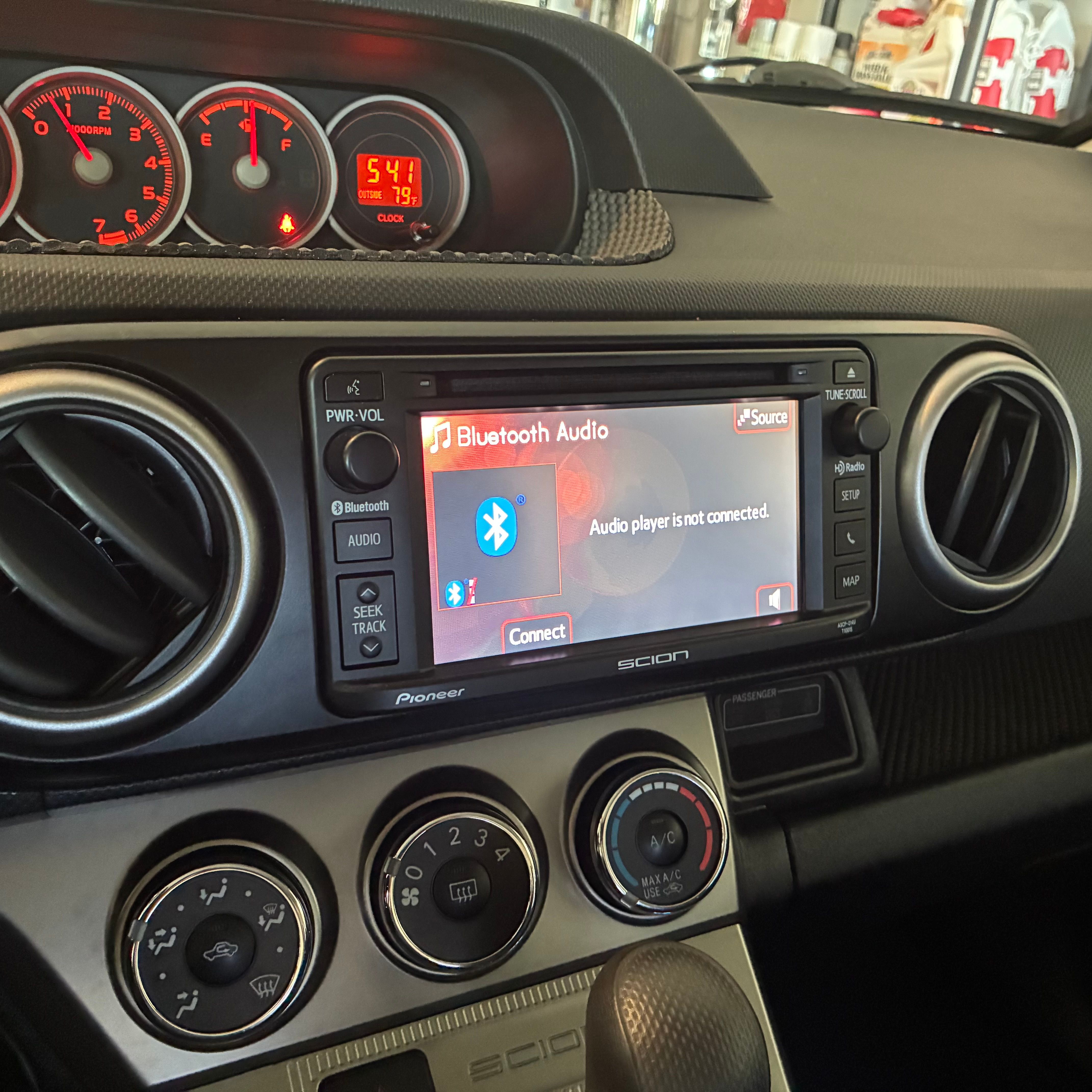 Used 2015 Scion xB FWD image 10