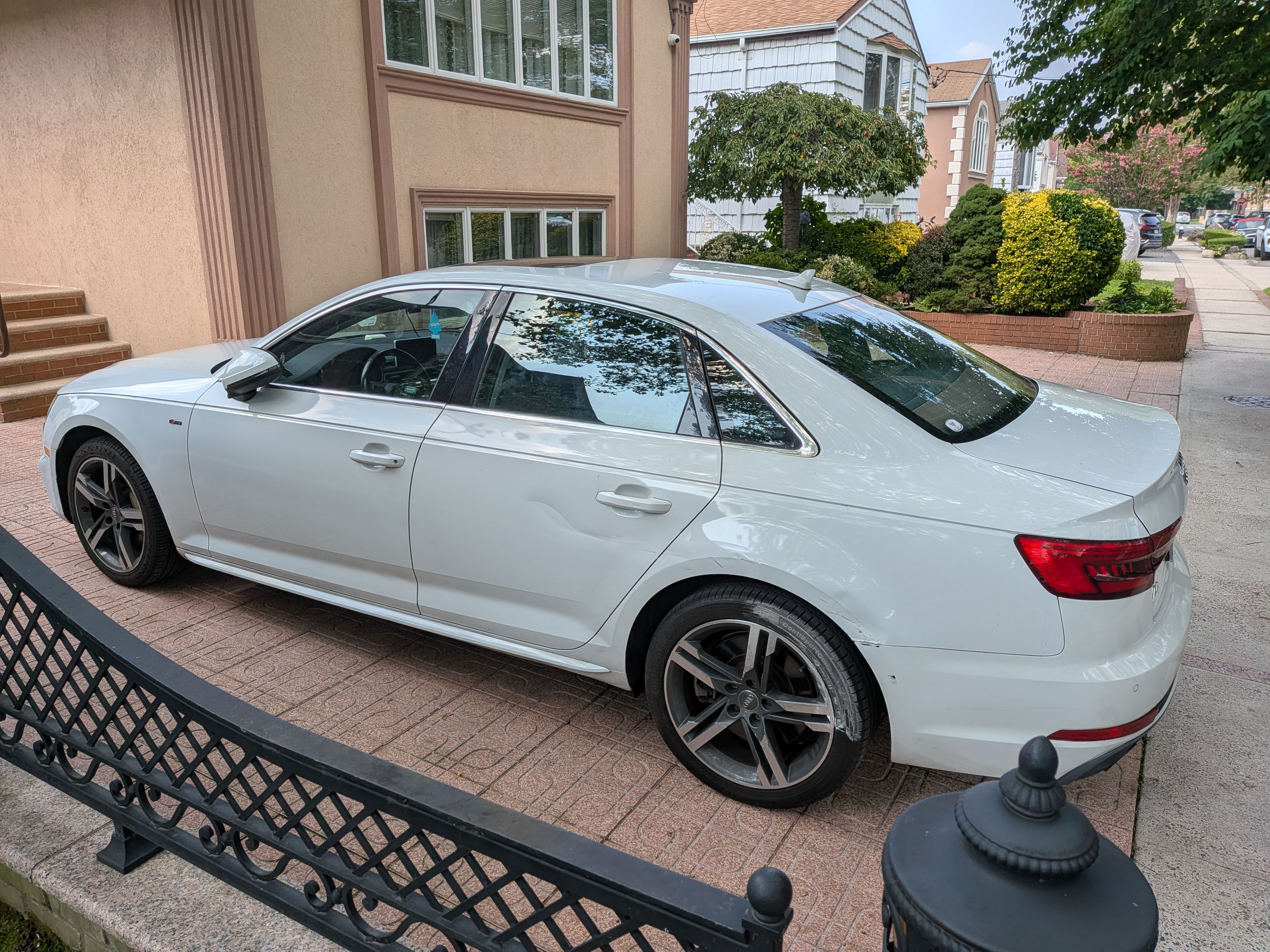 Used 2017 Audi A4 2.0T Premium Plus w/ Premium Plus Package AWD/4WD image 6