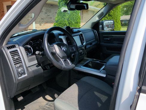 Used 2015 RAM 1500 Big Horn image 2