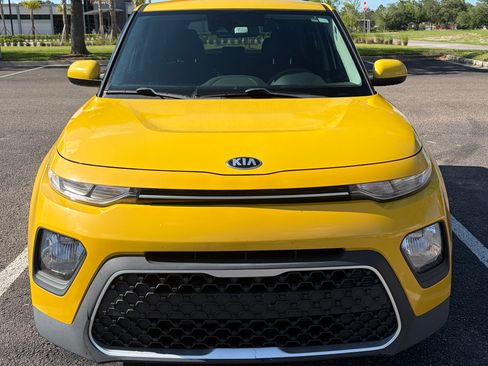 Used 2020 Kia Soul S FWD image 2