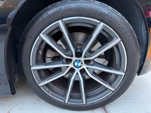 Used 2021 BMW 330i Sedan w/ Convenience Package RWD image 8