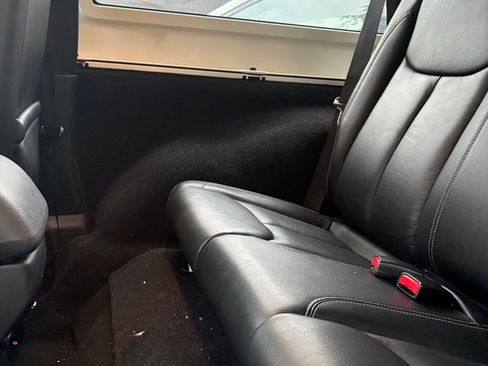 Used 2016 Jeep Wrangler Sahara w/ Connectivity Group image 13