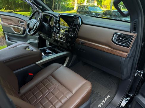 Used 2021 Nissan Titan Platinum Reserve w/ Off Road Protection Package AWD/4WD image 15