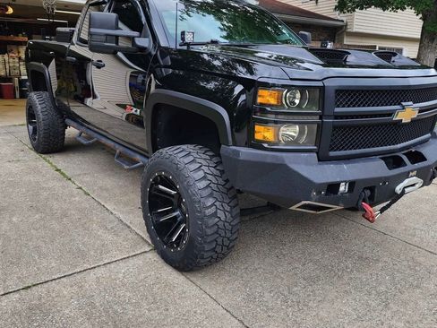 Used 2015 Chevrolet Silverado 1500 LTZ Z71 w/ Custom Sport Edition image 2