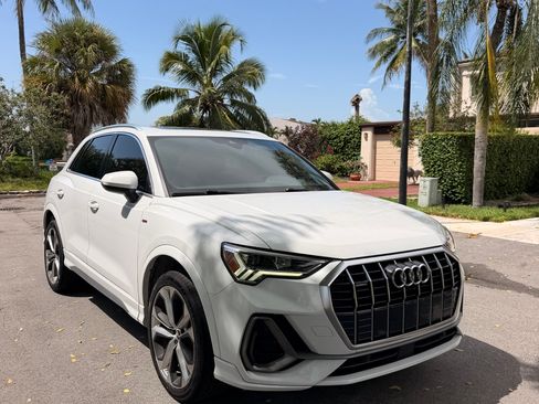 Used 2021 Audi Q3 2.0T Premium Plus w/ Premium Plus Package AWD/4WD image 6
