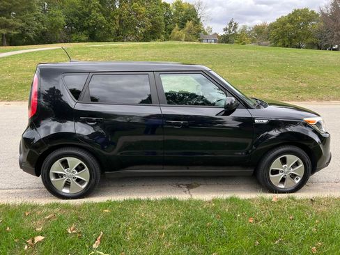 Used 2016 Kia Soul image 11