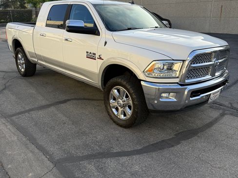 Used 2016 RAM 2500 Laramie w/ Convenience Group AWD/4WD image 2