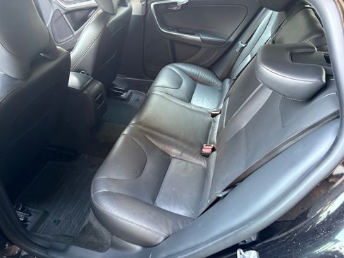 Used 2015 Volvo V60 T5 Premier image 14