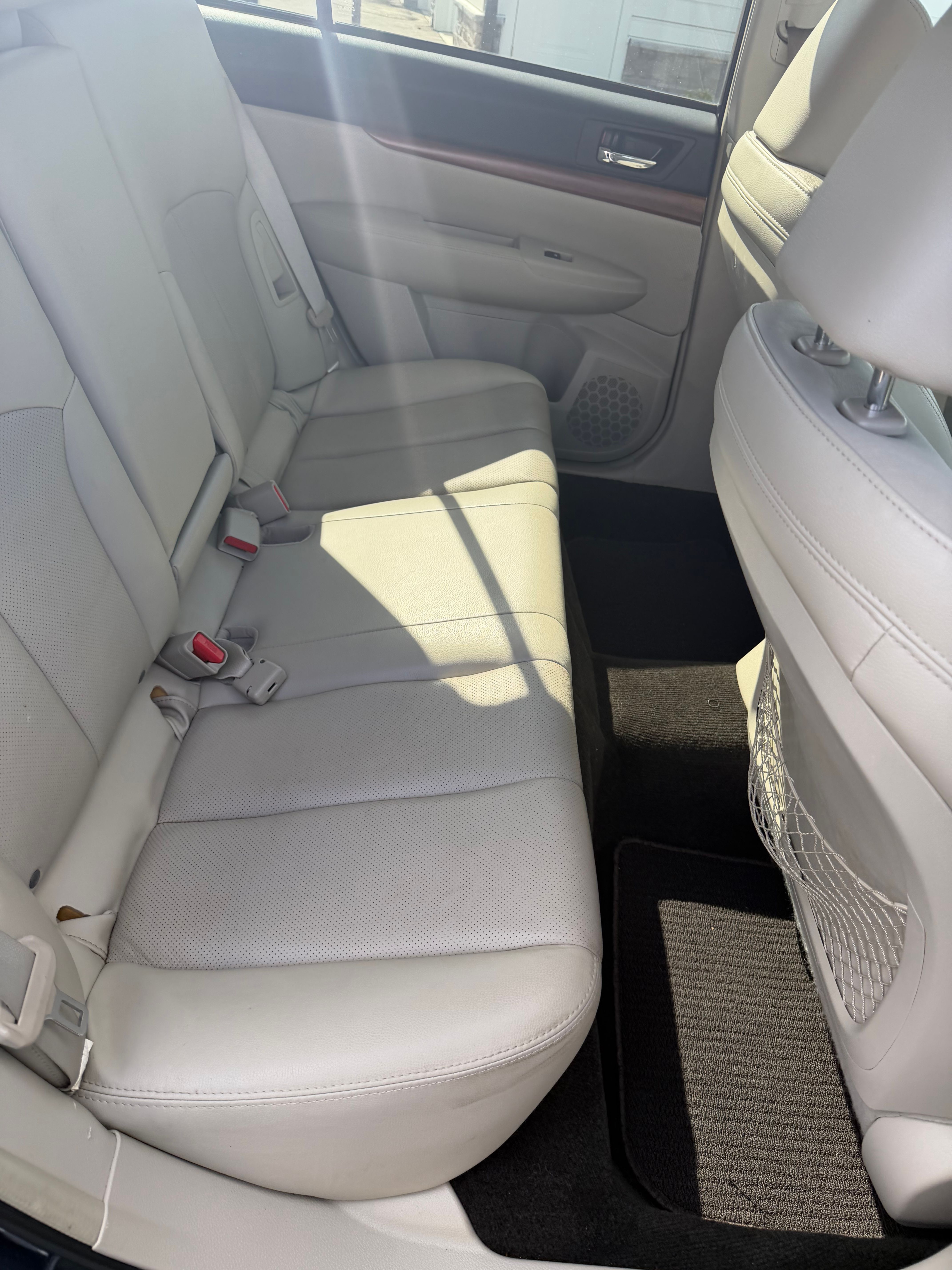 Used 2013 Subaru Outback 2.5i Limited w/ Moonroof Pkg AWD/4WD image 12
