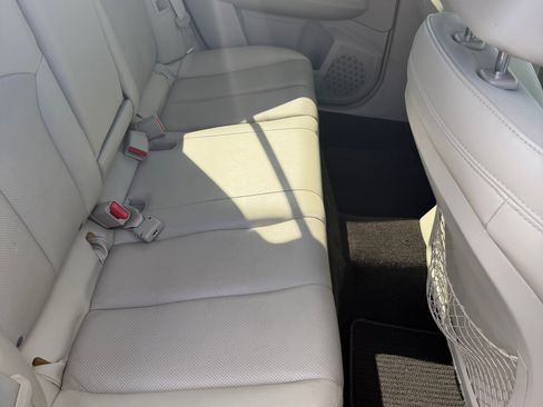 Used 2013 Subaru Outback 2.5i Limited w/ Moonroof Pkg image 12