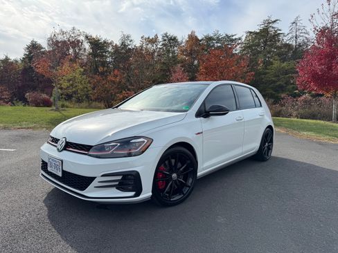 Used 2021 Volkswagen GTI SE image 1