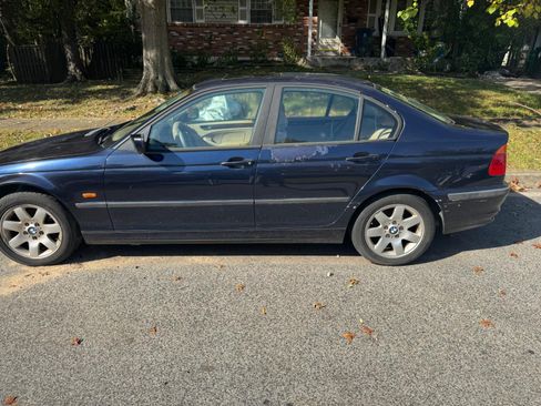 Used 2001 BMW 325xi Sedan image 10