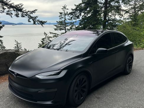 Used 2022 Tesla Model X Plaid image 28