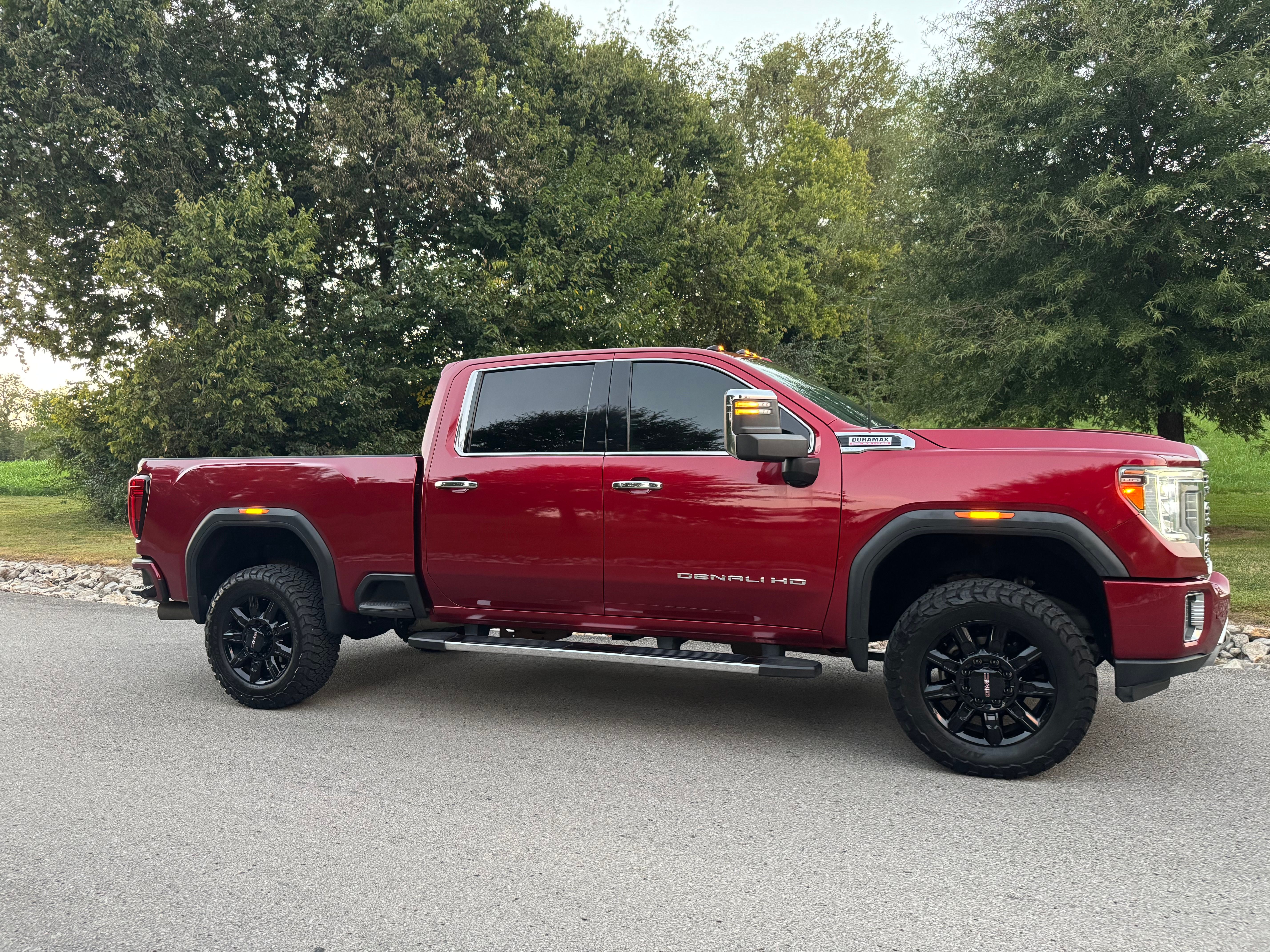 Used 2023 GMC Sierra 2500 Denali w/ Denali Ultimate Package AWD/4WD image 13