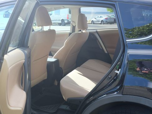 Used 2013 Toyota RAV4 XLE AWD/4WD image 17