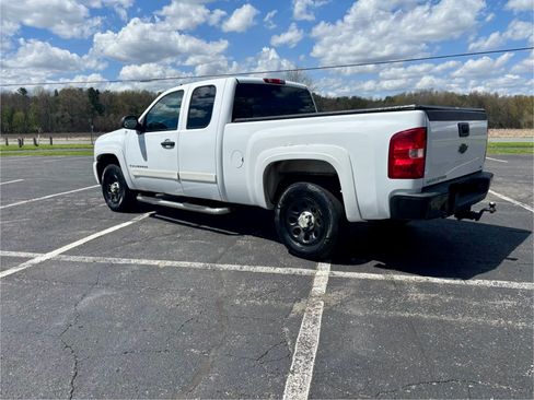 Used 2008 Chevrolet Silverado 1500 LT w/ Power Pack Plus RWD image 8