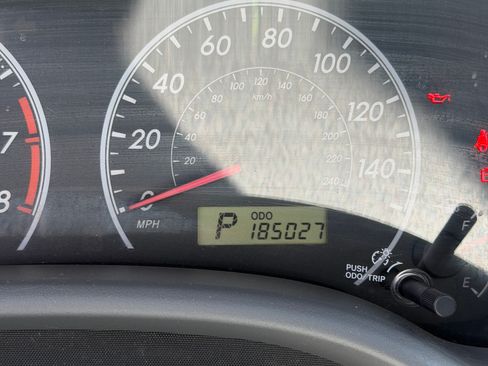 Used 2010 Toyota Corolla LE image 4