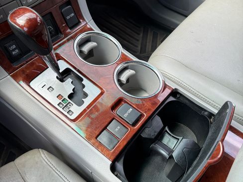 Used 2013 Toyota Highlander Limited image 10