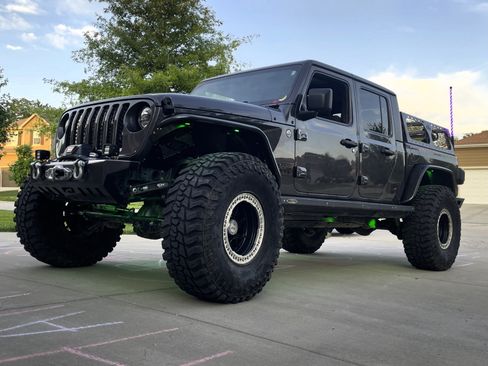 Used 2020 Jeep Gladiator Sport w/ Quick Order Package 24S image 19