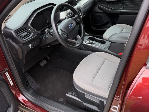 Used 2021 Ford Escape S image 6