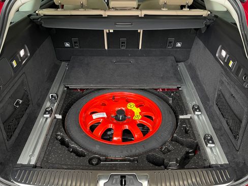 Used 2020 Jaguar XF Prestige image 21