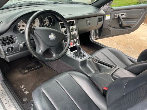Used 2003 Mercedes-Benz SLK 230 image 8