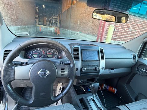 Used 2011 Nissan Xterra S image 5
