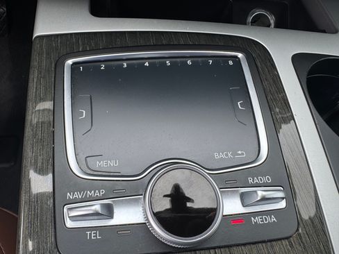 Used 2018 Audi Q7 2.0T Premium Plus w/ Premium Plus Package AWD/4WD image 24