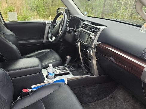 Used 2016 Toyota 4Runner Limited image 12