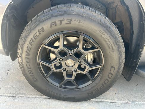 Used 2022 Toyota Sequoia SR5 AWD/4WD image 14