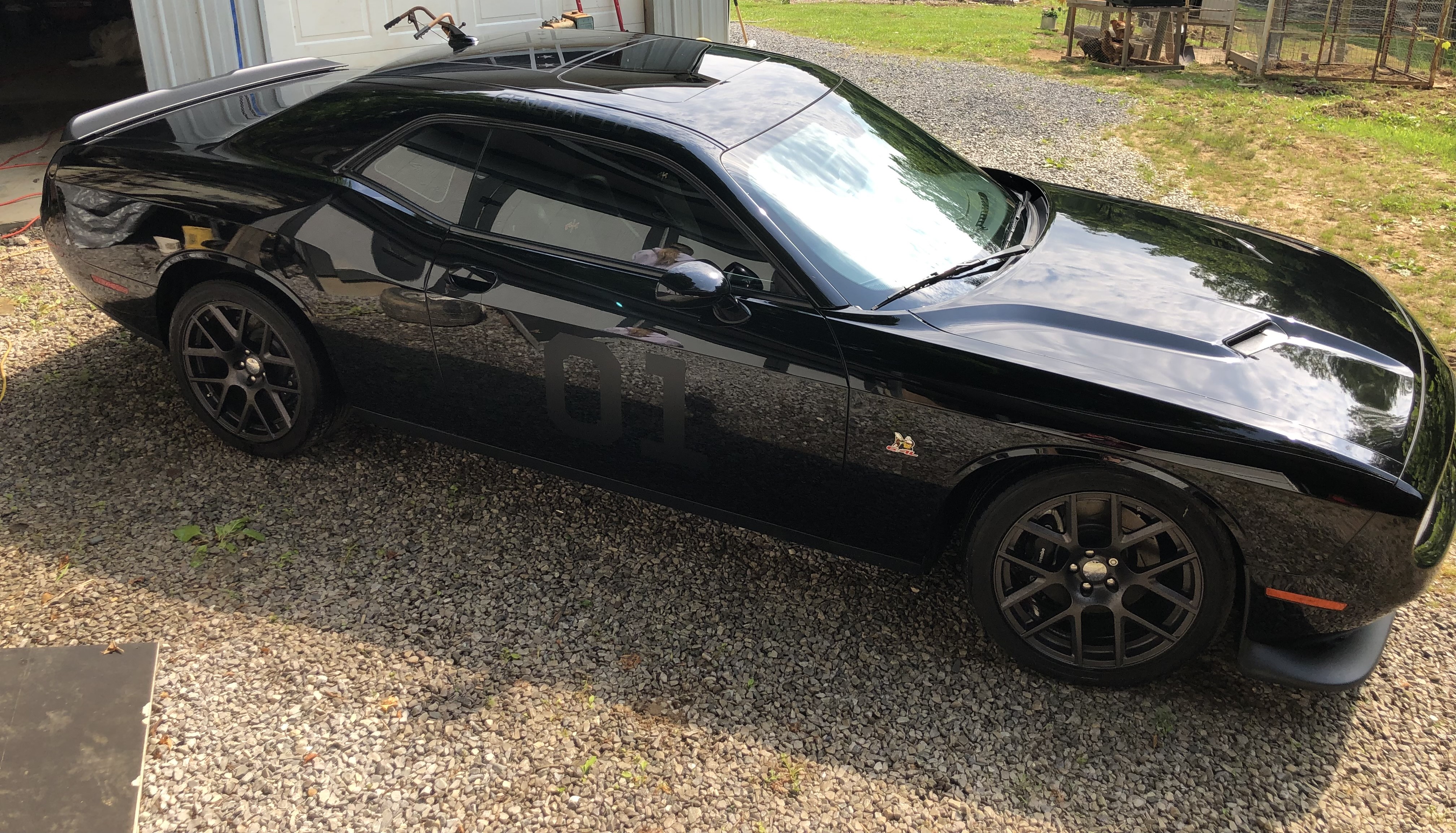 Used 2016 Dodge Challenger R/T Scat Pack w/ Leather Interior Group RWD image 2