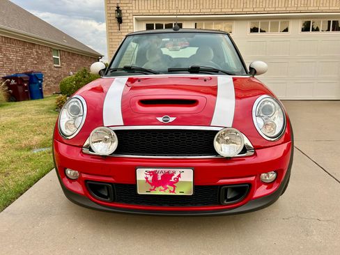 Used 2014 MINI Cooper S FWD image 11