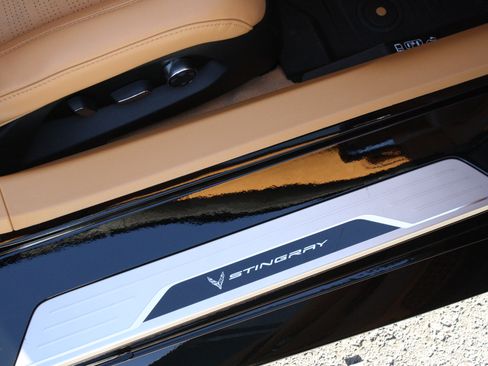 Used 2024 Chevrolet Corvette Stingray Premium Conv w/ Z51 Performance Package image 24