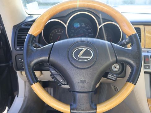 Used 2004 Lexus SC 430 Convertible RWD image 20