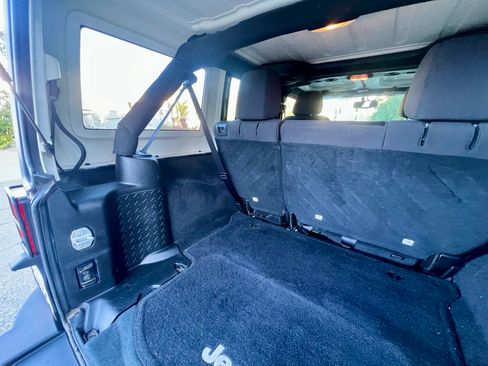 Used 2013 Jeep Wrangler Unlimited Sport image 8